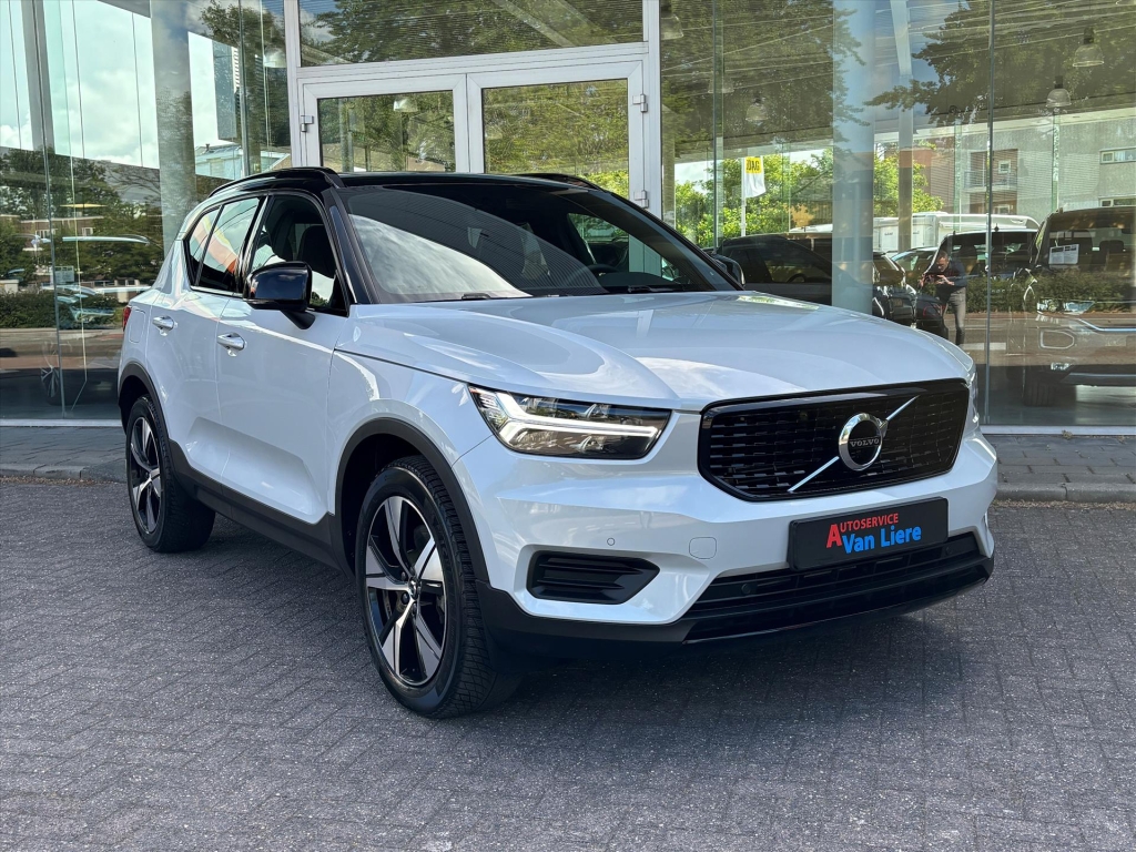 Volvo XC40 1.5 T4 Recharge R-Design| Panoramadak|Half Leder|El. Stoelen| PHEV|Rijklaarprijs incl garantie 57386469-0.jpg | Autoservice van Liere Middelburg